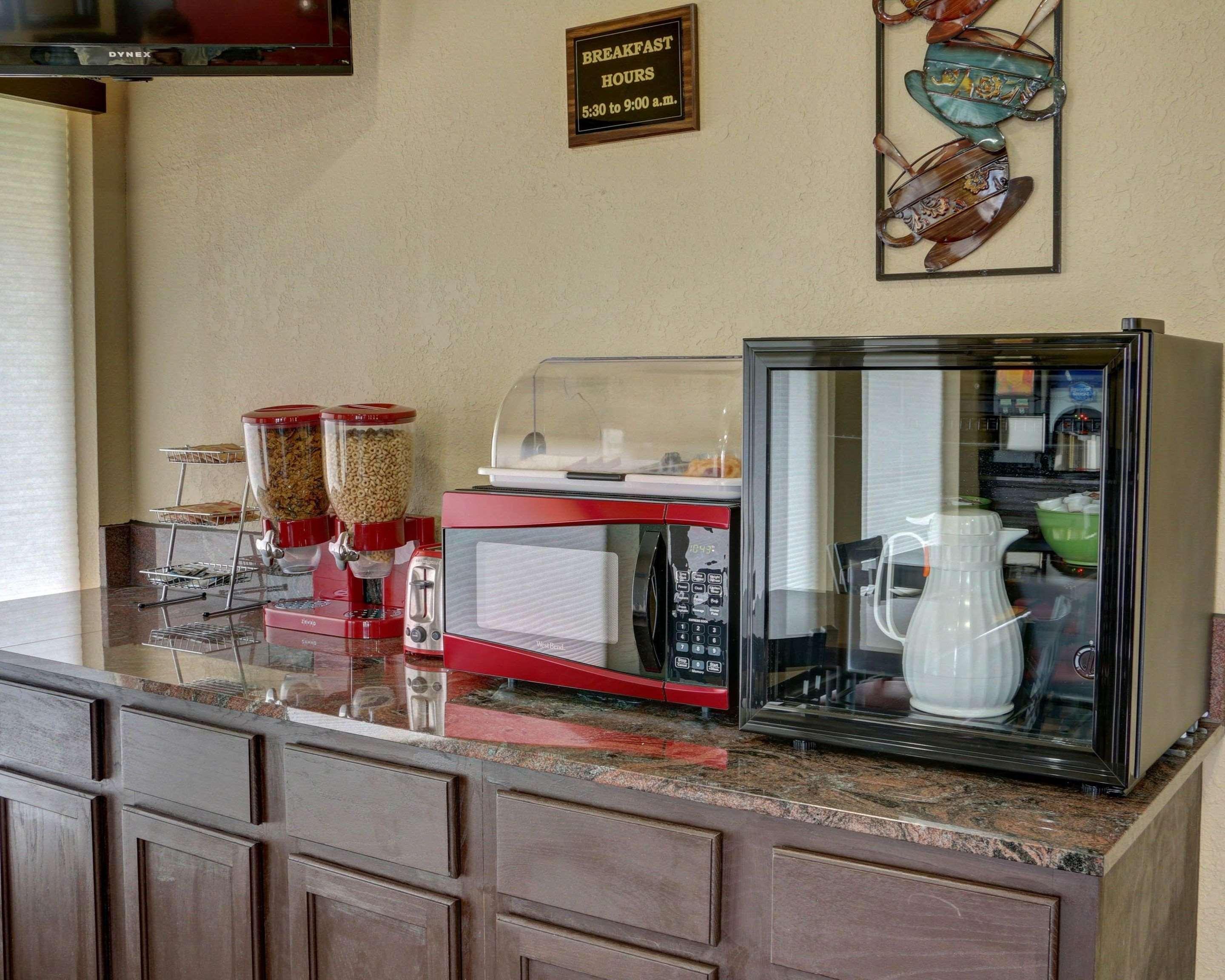 Lodge Econo I-30 Texarkana
