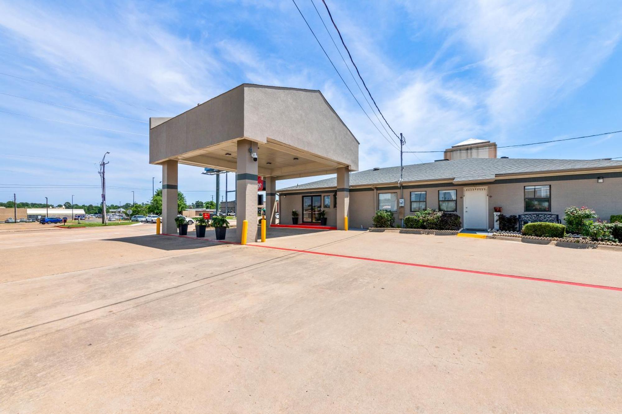 Econo I-30 Texarkana
