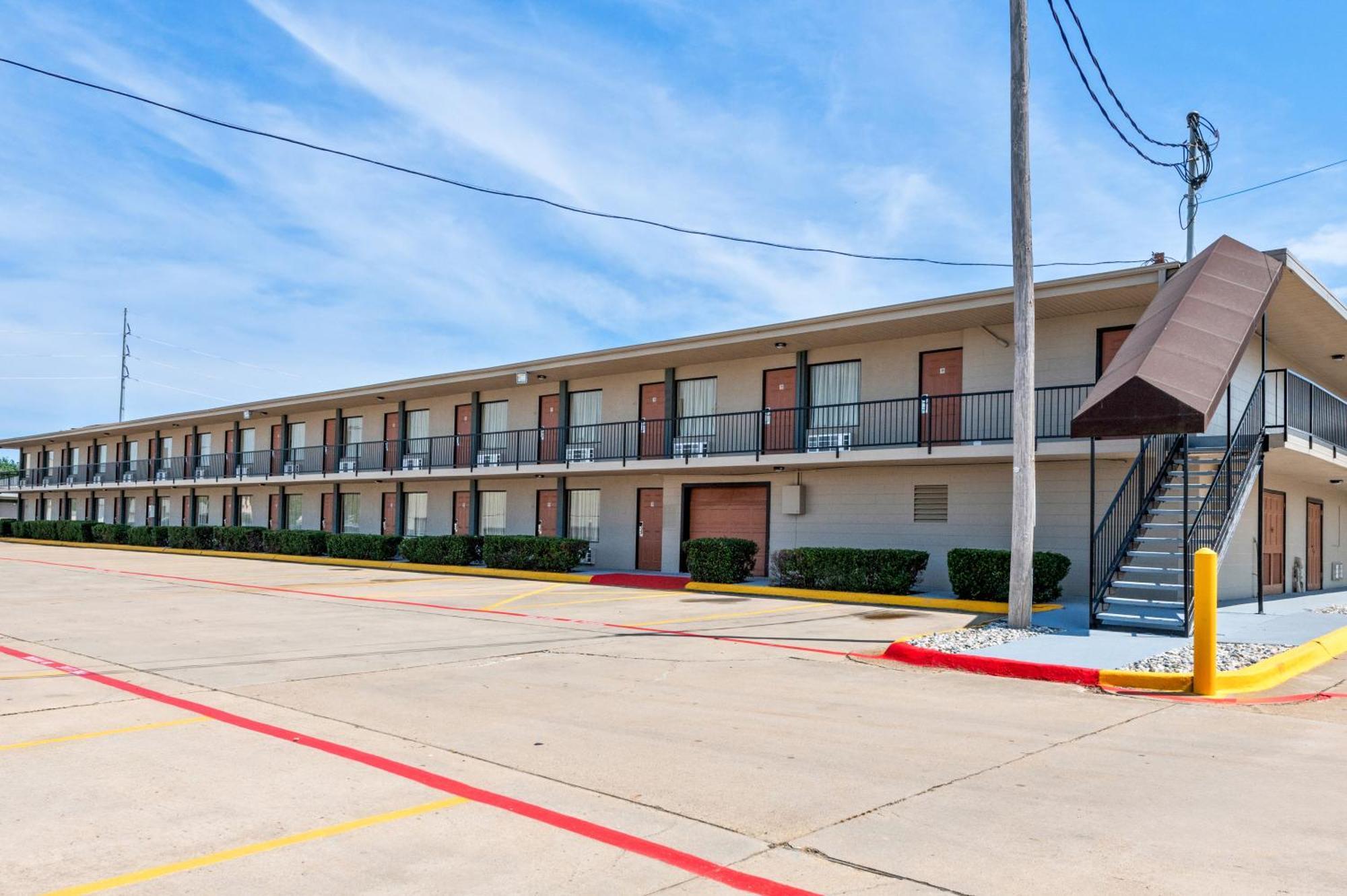 Econo I-30 Texarkana