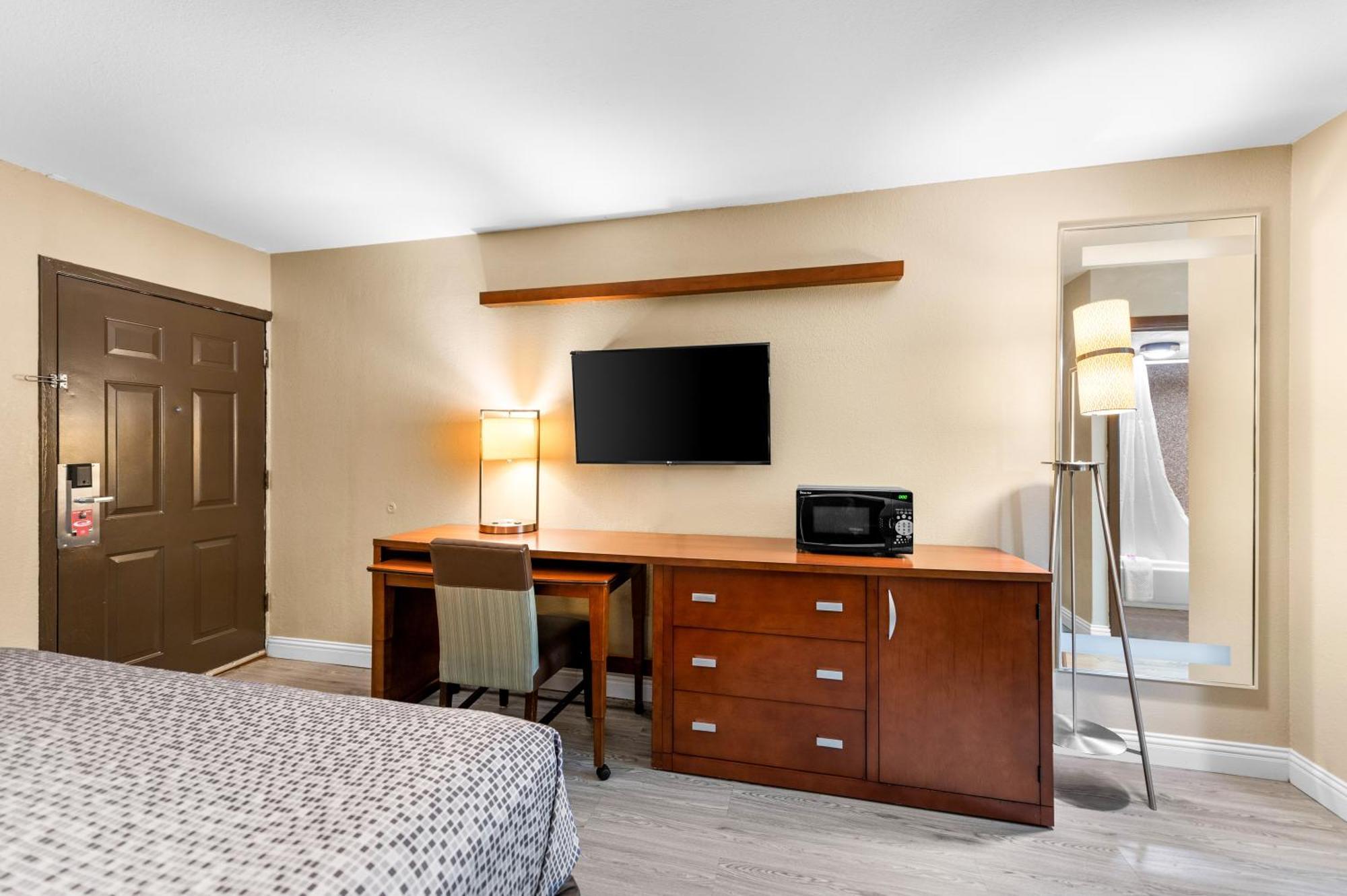 Econo I-30 Lodge *