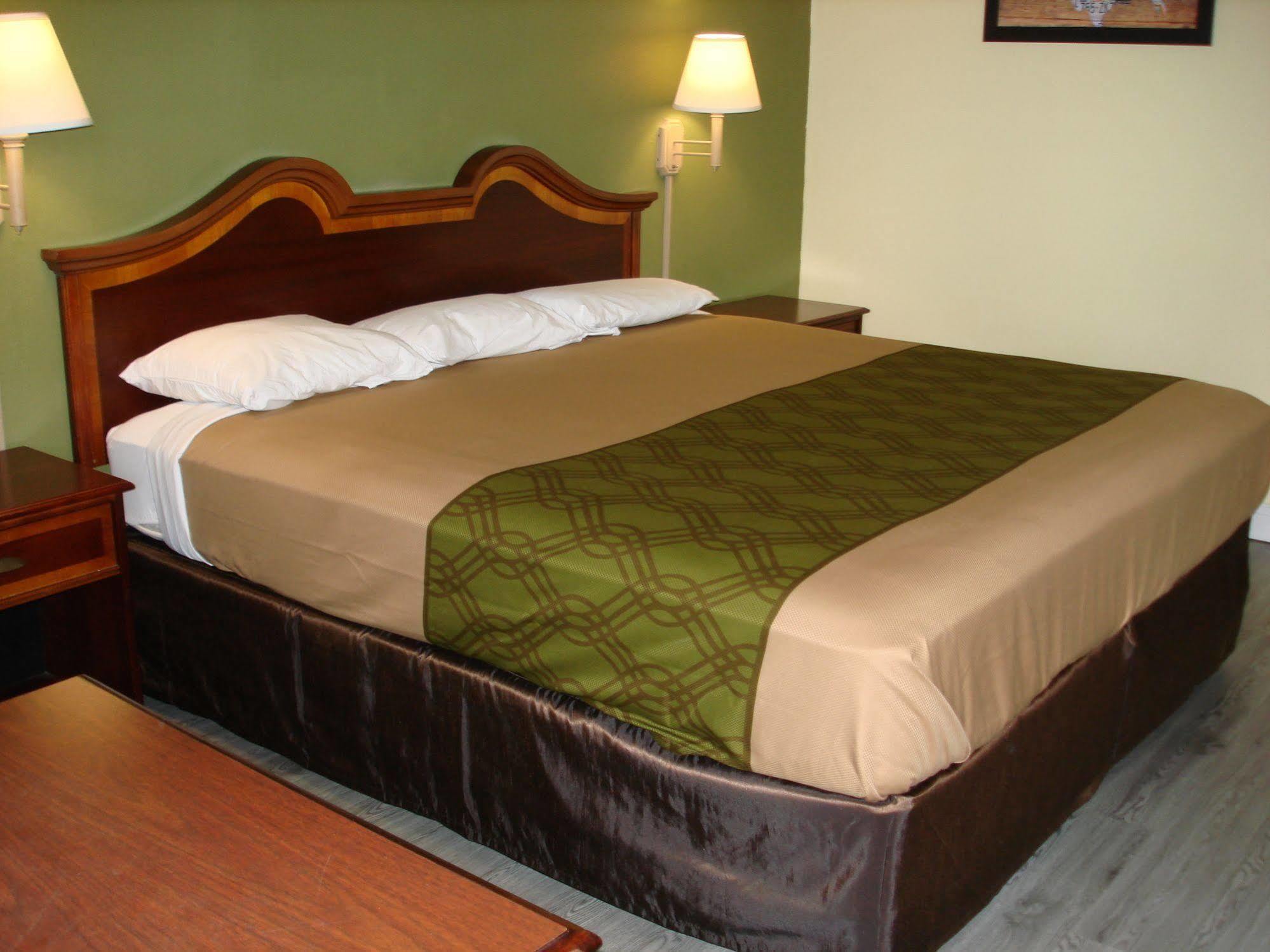 Econo I-30 Lodge *